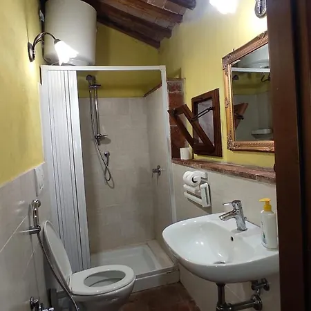 La Casa Di Iara Apartment *